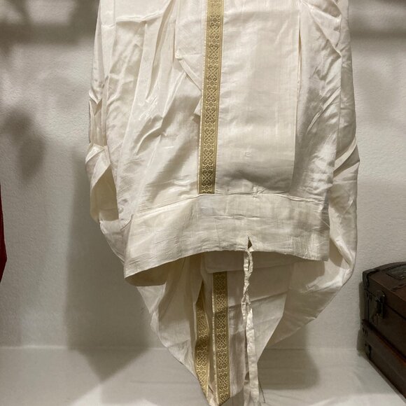 Silk maroon kurta with cream doti - Picture 3 of 4